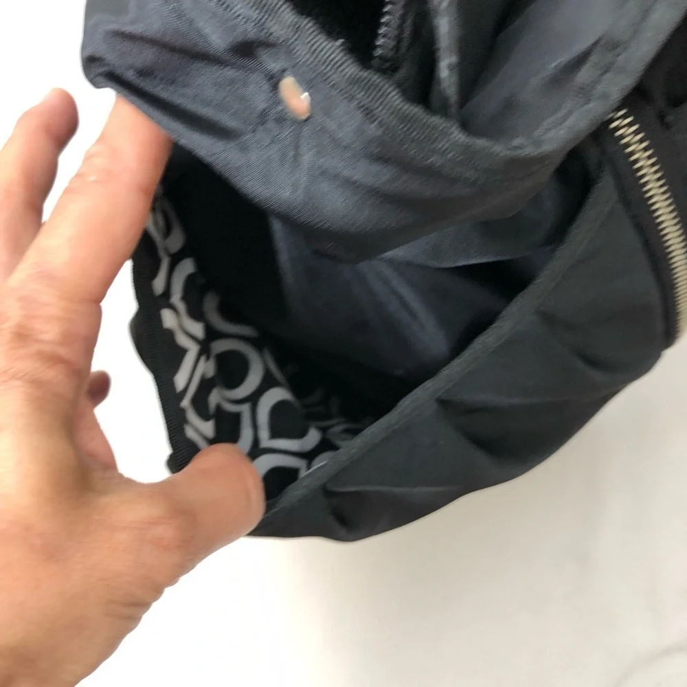 Carter's Nylon Black Multi Pocket Large Size Shoulder Diaper Bag & Changing Pad - Picture 7 of 16